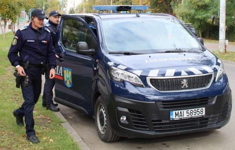 Botoșănean amendat de jandarmi după un apel fals la 112