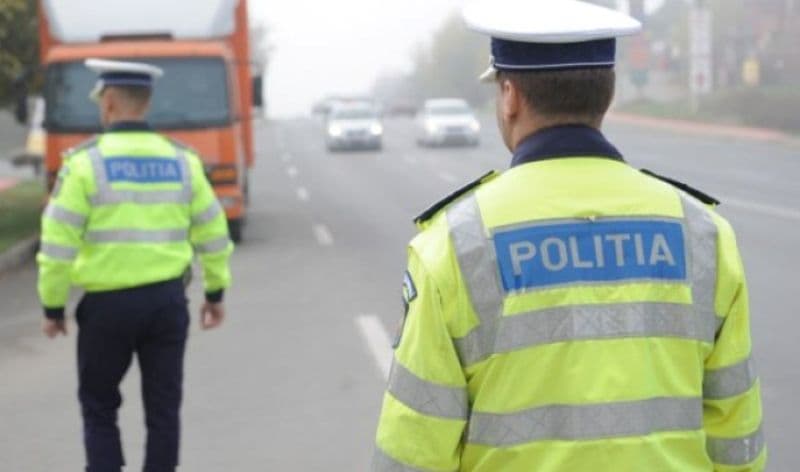 Respectarea traseelor de deplasare stabilite pentru autovehiculele „Școală”, verificată de polițiștii rutieri