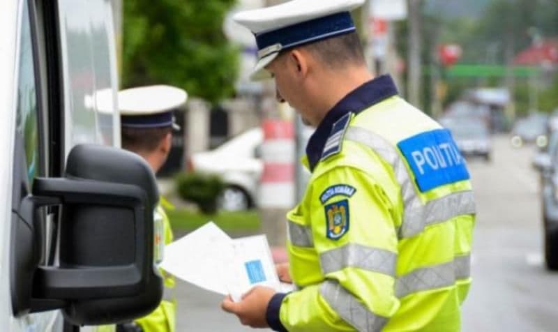 Peste 300 de sancțiuni contravenționale aplicate de polițiști în ultimele 24 de ore
