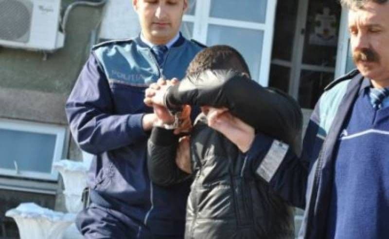 Botoșănean de 25 de ani, reținut pentru tâlhărie calificată