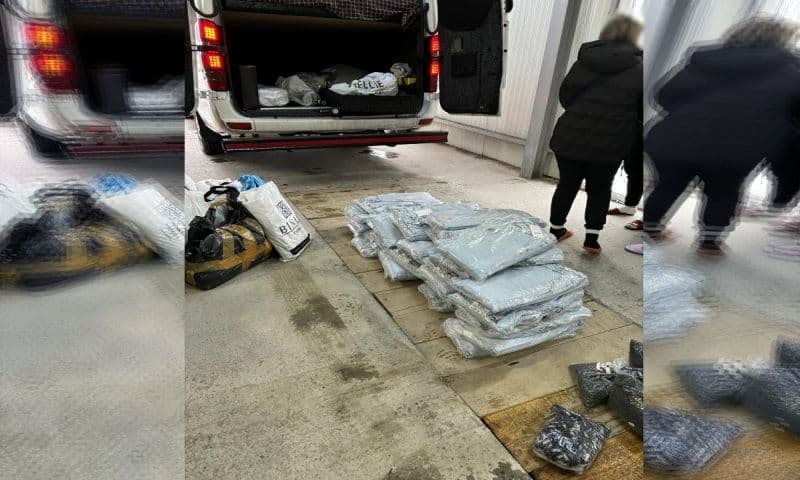 Marfă contrafăcută confiscată de polițiștii de frontieră botoșăneni - FOTO