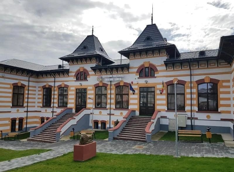 Colegiul Național „Grigore Ghica” Dorohoi – Trei calificări la etapa națională a Olimpiadei de Tehnologia Informației