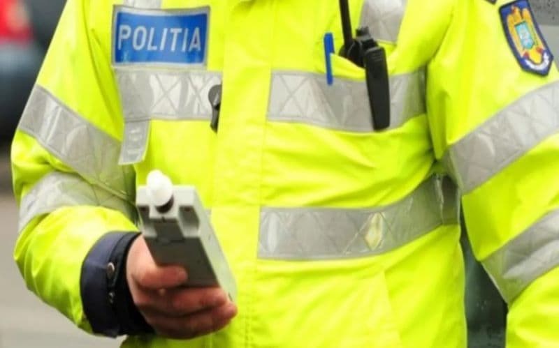S-au urcat la volan deși au consumat alcool. Șoferi prinși băuți la Dorohoi, Botoșani și Havârna