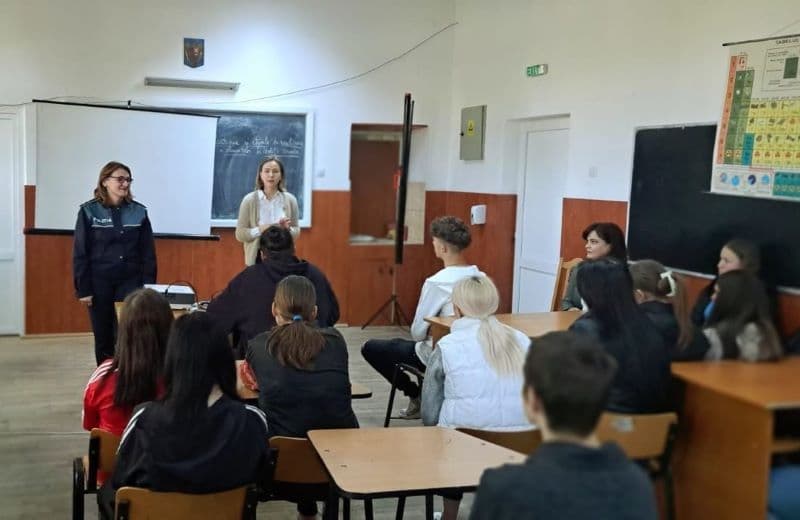 Acțiuni desfășurate de polițiști în săptămâna „Școala în siguranță”