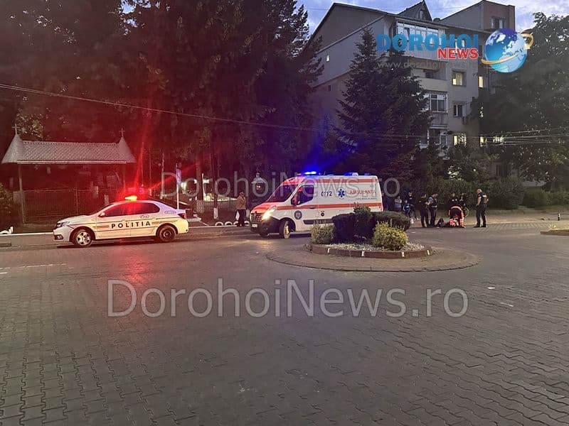 Bărbat ajuns în stare gravă la spital după ce a căzut pe Bulevardul Victoriei din Dorohoi și s-a lovit puternic la cap - FOTO