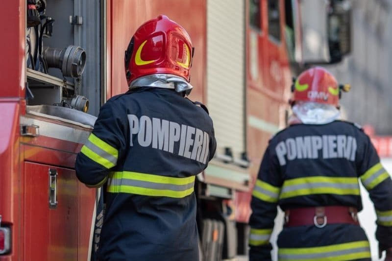 Panică într-un bloc din Botoșani după ce o femeie a uitat oala cu mâncare pe foc
