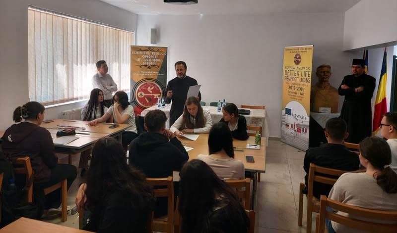 Proiect școlar derulat la nivelul Seminarului Teologic Liceal Ortodox „Sfântul Ioan Iacob” Dorohoi „Împreună prindem curaj” - FOTO