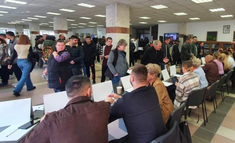 Peste 660 de persoane au participat la Bursa Generală a Locurilor de muncă