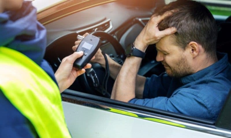 Șofer cu o alcoolemie uriașă, scos din trafic de polițiști