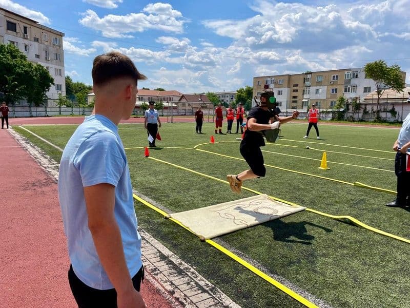 Elevii de la Școala Gimnazială „Spiru Haret” Dorohoi câștigători ai etapei interjudețene a concursului „Cu viața mea apăr viața” - FOTO