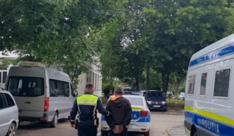 Bărbat reținut pentru violență în familie și încălcarea ordinului de protecție