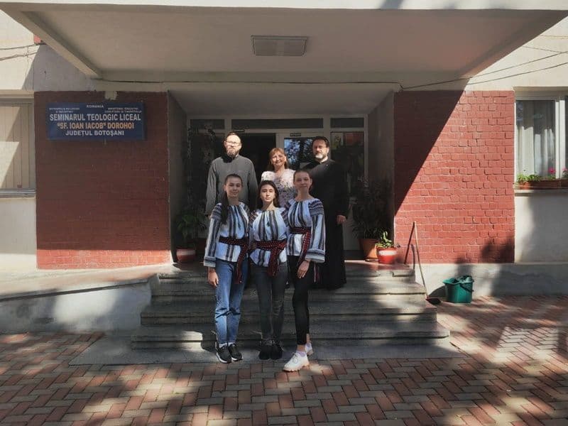 Proiect transfrontalier Dorohoi-Probotești (Cernăuți-Ucraina) desfășurat de Seminarul Teologic Ortodox din Dorohoi - FOTO