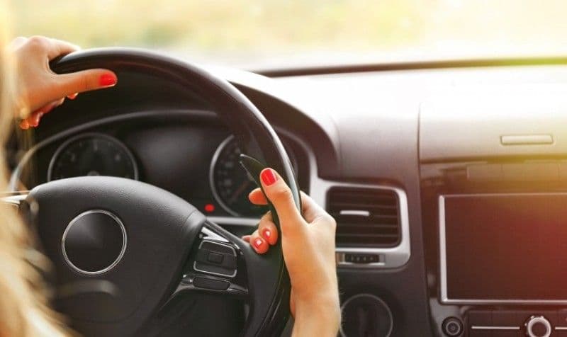 Femeie de 38 de ani, depistată sub influența alcoolului la volan 