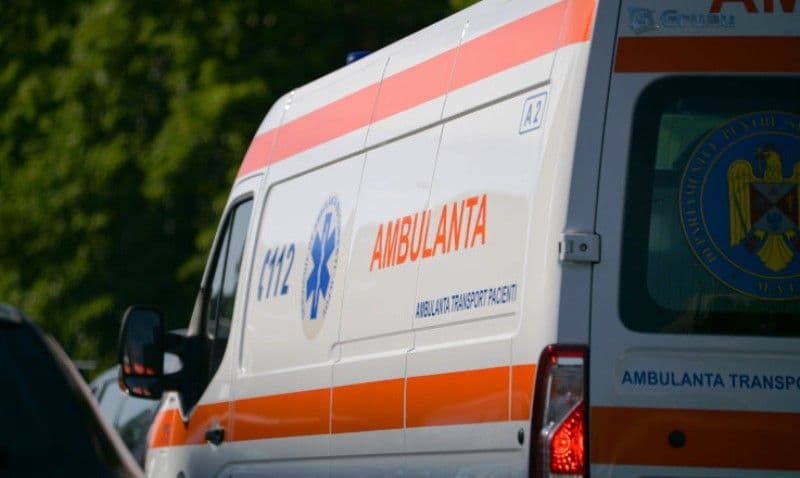 Accident la Dorohoi! Un copil de 9 ani a fost rănit după ce a căzut dintr-o mașină care se afla în mers