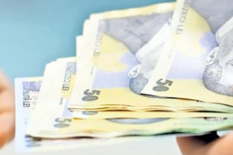 Primim la redacție – Atenție la persoanele care vă abordează privind ajutorarea cu bani!