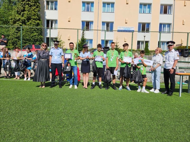 „Cu viața mea apăr viața” - Premiul I la etapa națională pentru echipajul Școlii Gimnaziale „Spiru Haret” Dorohoi
