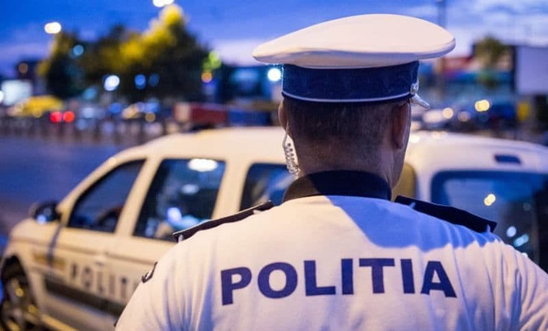 Tânăr fără permis, scos din trafic de polițiștii botoșăneni