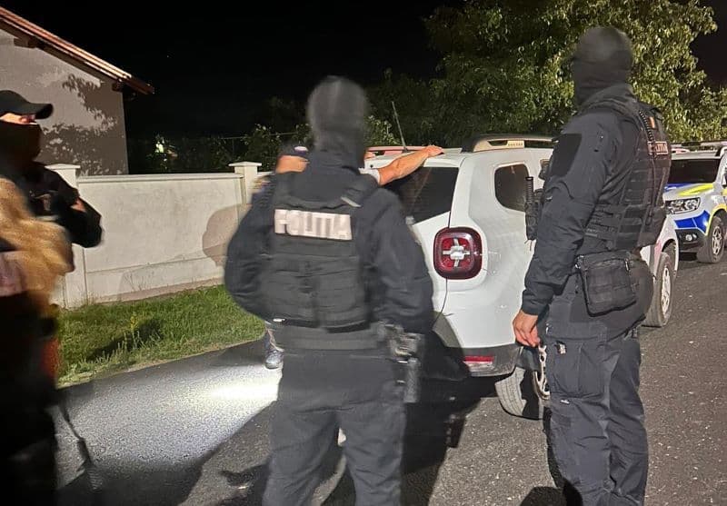 Razie de amploare a polițiștilor în municipiul Botoșani - FOTO