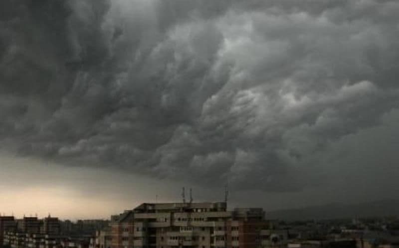 Cod portocaliu de furtună județul Botoșani, până mâine la ora 10:00