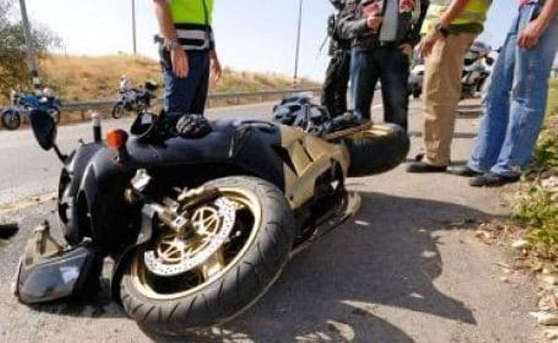 Dosar penal după ce a condus fără permis o motocicletă neînmatriculată și a produs un accident