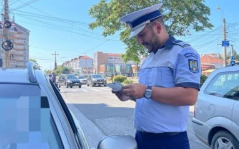 Dorohoian depistat în trafic cu o alcoolemie peste 1 mg/l alcool pur în aerul expirat