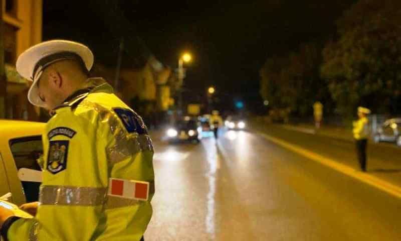 Șoferi băuți sau drogați scoși din trafic de polițiști