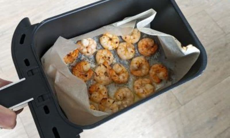Creveți gătiți în air fryer