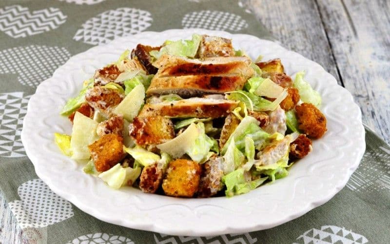 Salată Caesar