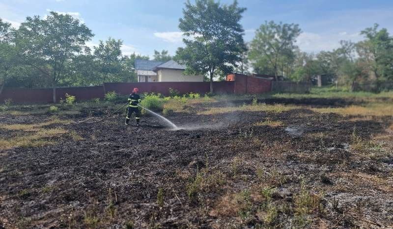 Patru incendii în ultimele ore, la Dorohoi, Văculești și George Enescu