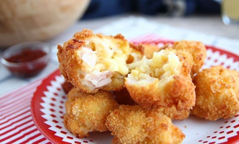 Crochete de paste coquillettes