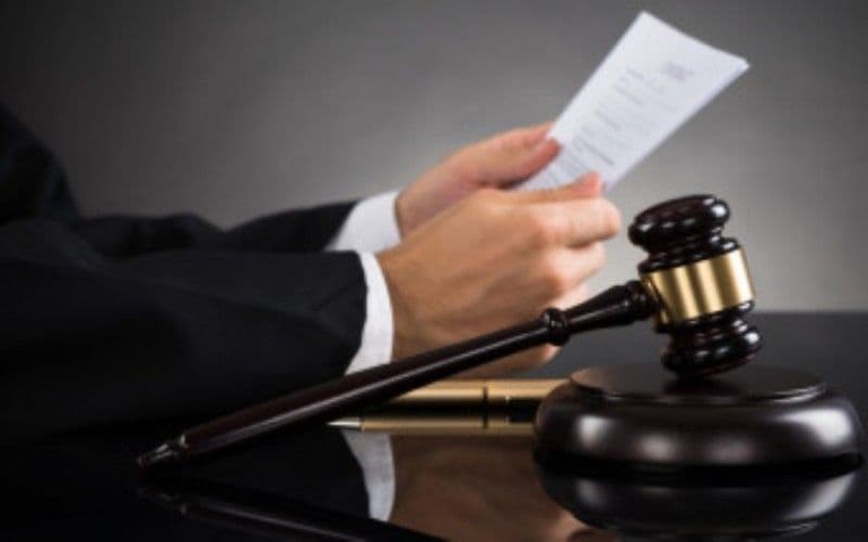 Ordin de protecție pentru o femeie care a avut un comportament nepotrivit în prezența nepotului de 3 ani