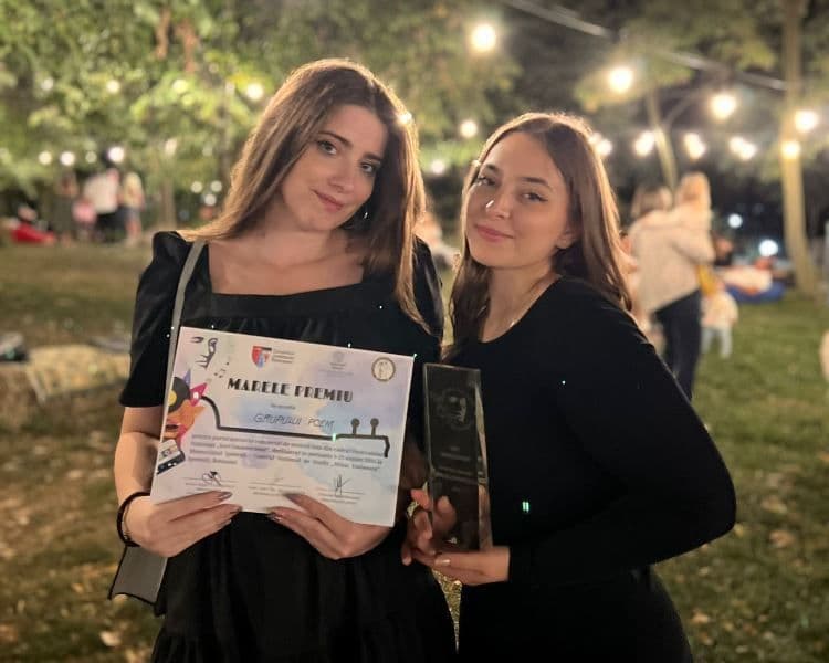 Trofeul Festivalului „Seri melancolice eminesciene” 2024 câștigat de foste eleve ale Clubului Copiilor Dorohoi