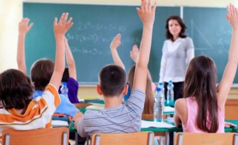 Ce schimbări aduce în școli noul regulament pentru elevi și profesori?