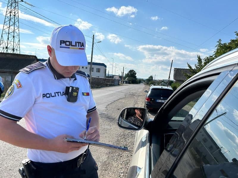 15 permise de conducere reținute de polițiști în ultimele 24 de ore 