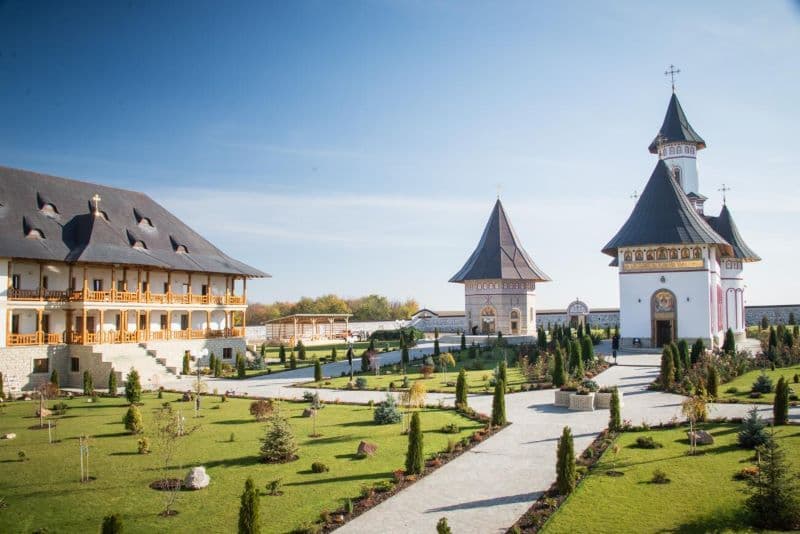 Hramul istoric al Mănăstirii Zosin