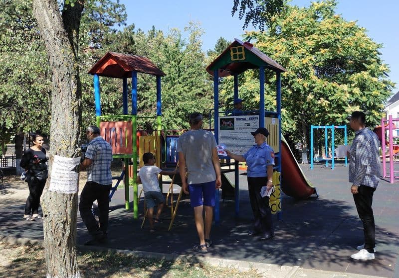 MARȚI 13: Activități de informare și conștientizare a populației desfășurate de SVSU Dorohoi - FOTO