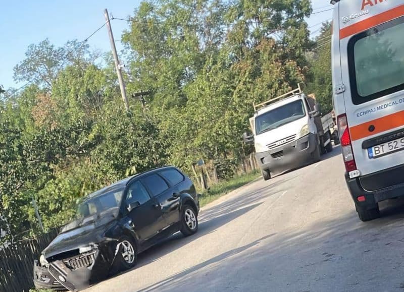 Accident rutier! Două autoturisme s-au ciocnit în orașul Darabani
