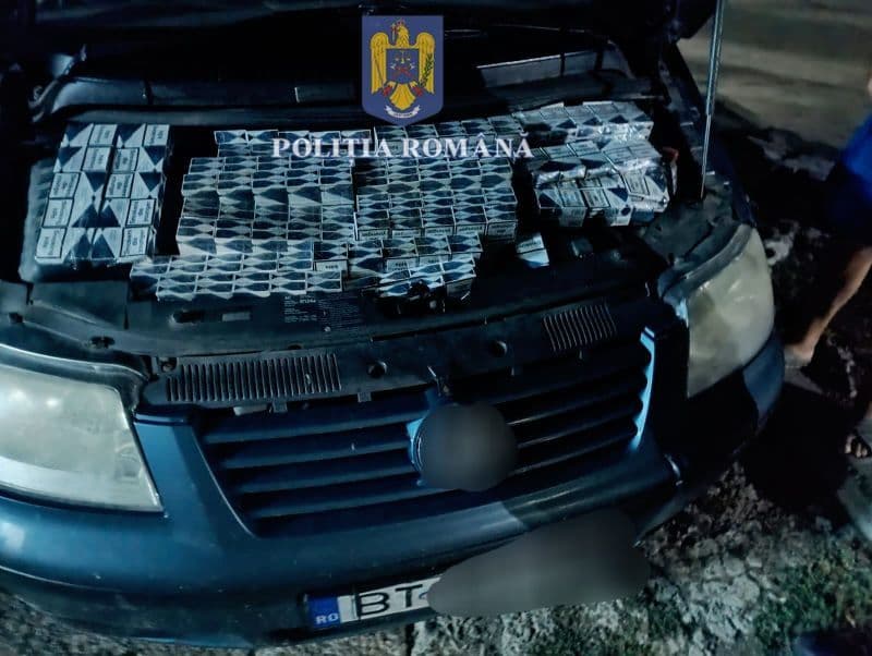Țigarete descoperite de polițiști sub capota unui autoturism aflat sub sechestru
