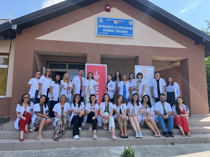 Caravana cu Medici la Răuseni: 85 de beneficiari au fost consultați în mod gratuit de medicii voluntari - FOTO