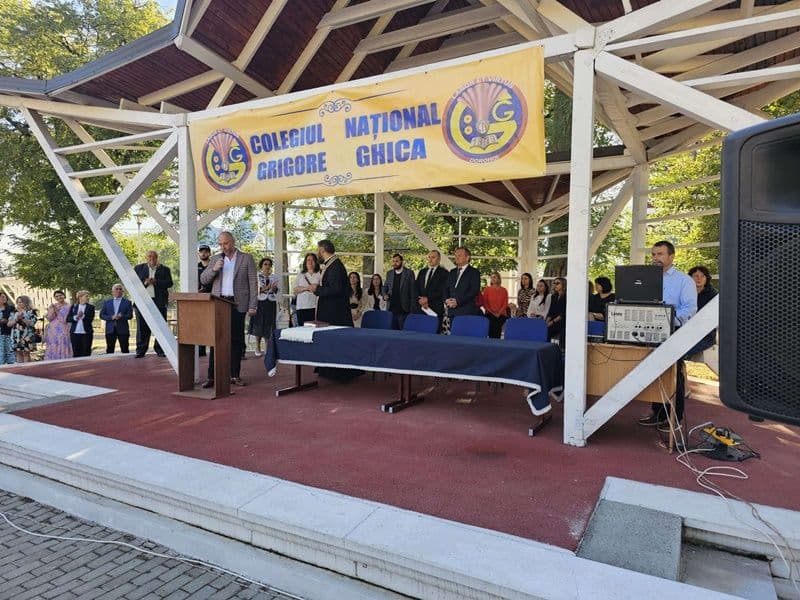 Colegiul Național „Grigore Ghica” Dorohoi: Festivitatea de deschidere a anului școlar 2024-2025 - FOTO