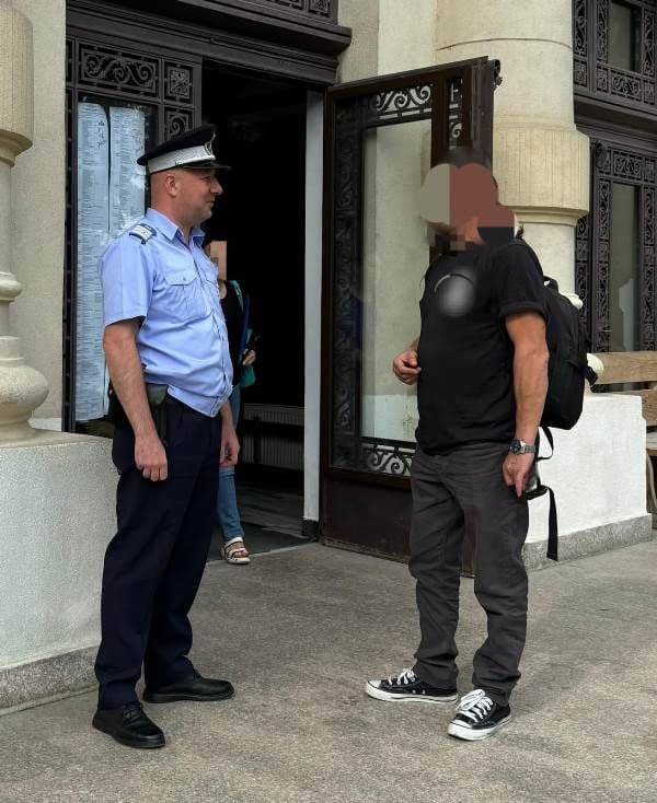 Bărbat amendat cu 1000 de lei pentru proferarea de injurii în sediul Judecătoriei Săveni