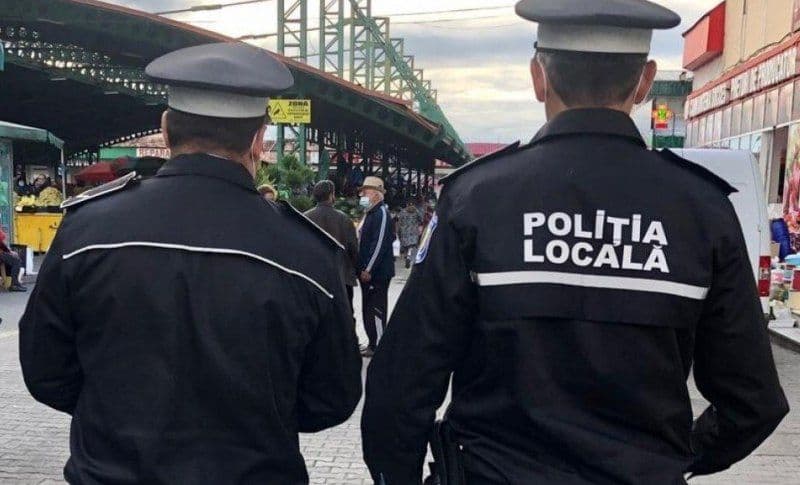 Amendă de 800 lei aplicată de polițiștii locali pentru depozitare de deșeuri pe domeniul public
