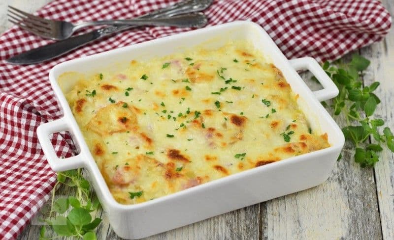 Cartofi franțuzești la cuptor