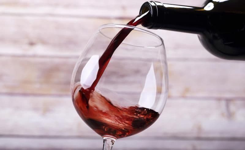 Un beneficiu extraordinar al consumului de vin roșu