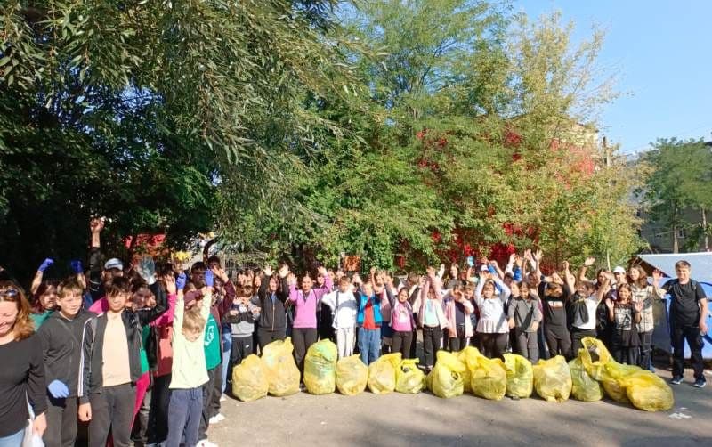 Primăria Municipiului Dorohoi din nou prezentă în cadrul acțiunii „LET’S DO IT, ROMÂNIA !” - FOTO