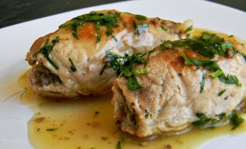 Rulouri din cotlet de porc cu ciuperci