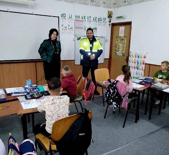 Acțiune de amploare desfășurată de polițiștii botoșăneni, pentru siguranța elevilor