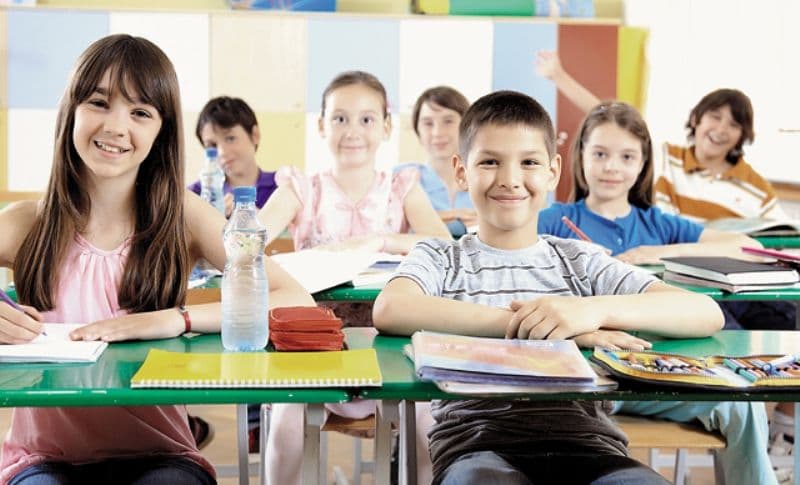 Anunț important pentru elevi și părinți. Regulă nouă în toate școlile din România