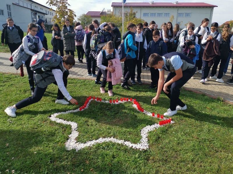 Ziua Holocaustului marcată la Școala Gimnazială Cornerstone Dorohoi - FOTO