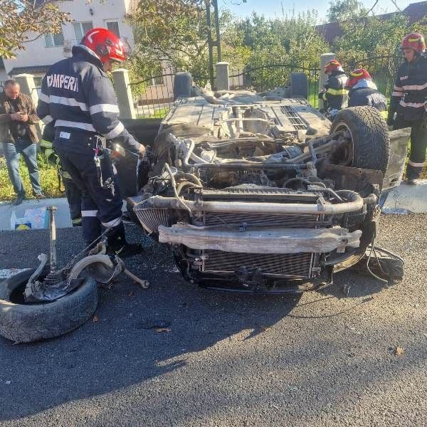 Accident grav la Zăicești! Doi copii și doi adulți au ajuns la spital - FOTO